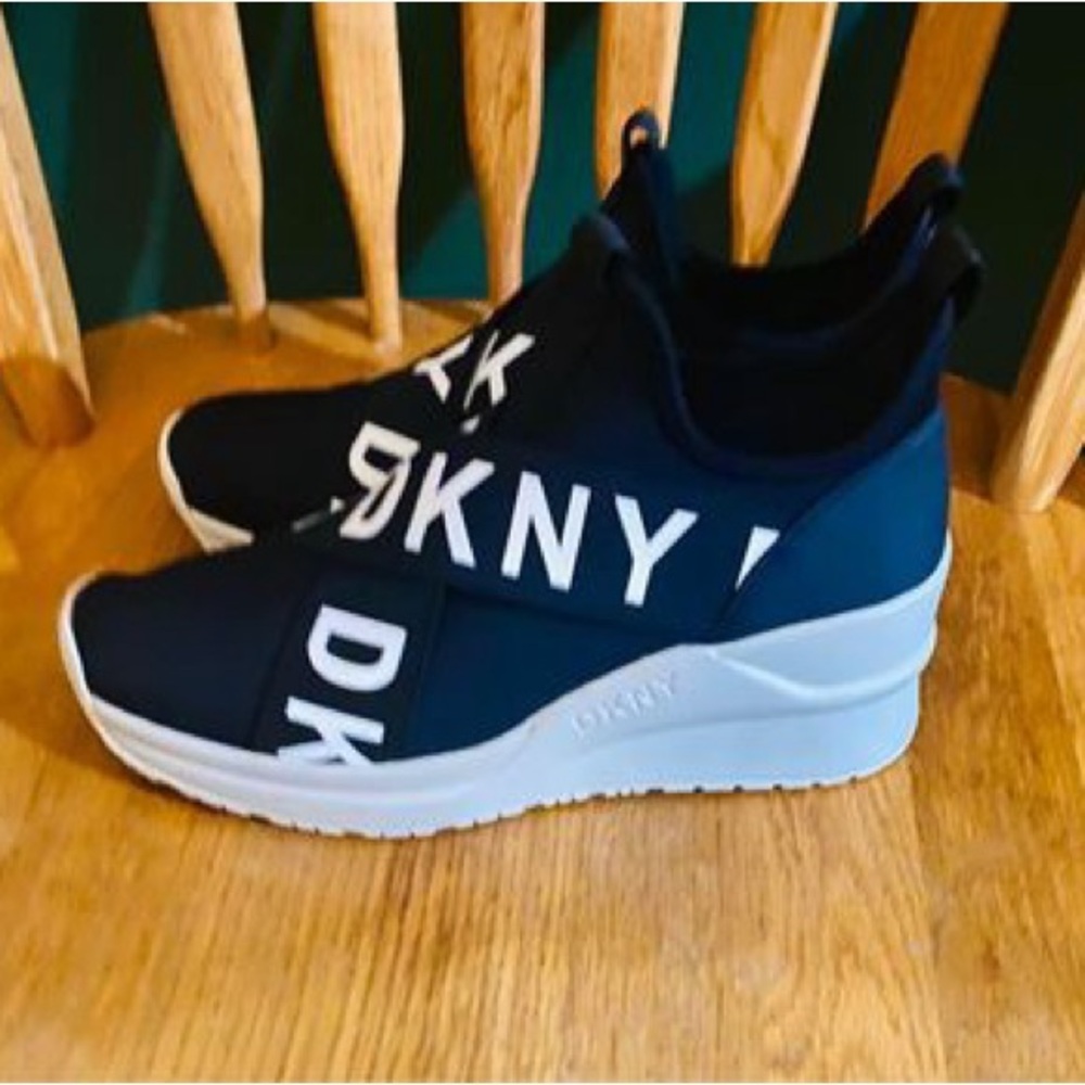 DKNY BLACK SHOES